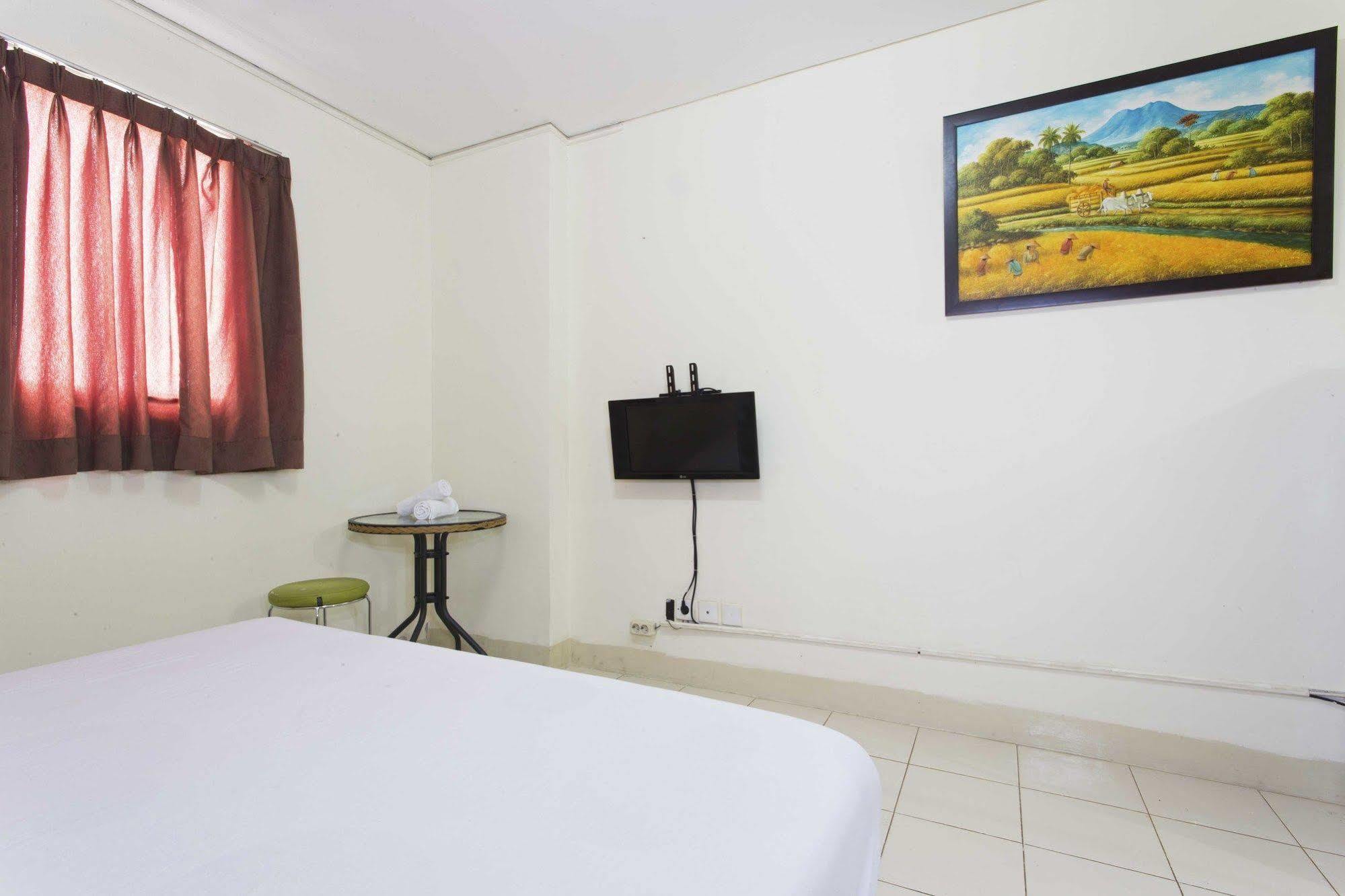 Reddoorz Apartment @ Pulo Gadung Jakarta Bagian luar foto